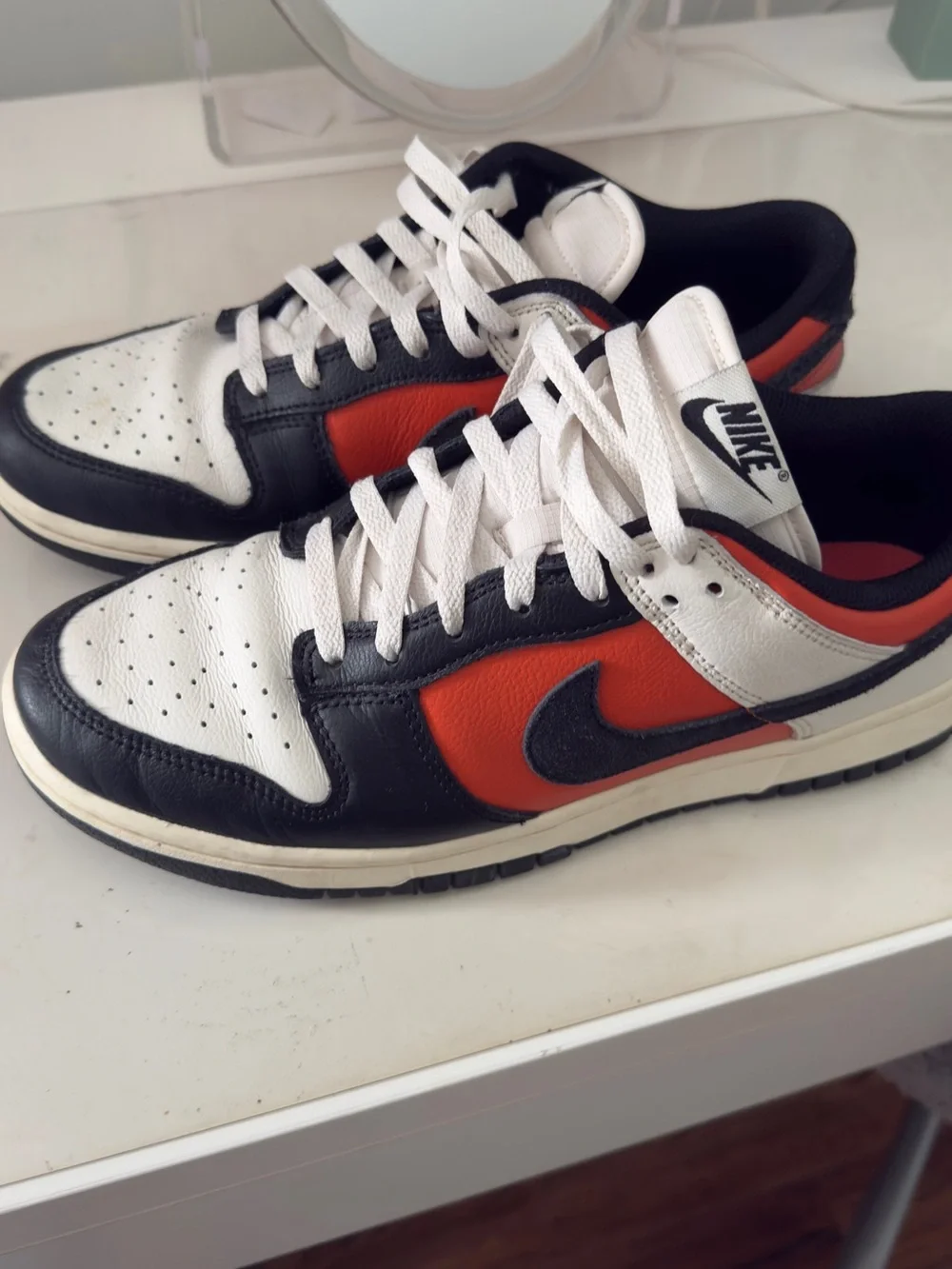 Nike women Low-Top Sneakers — White/Black/Red-Orange